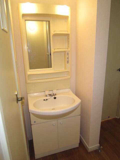 物件内観写真8　(洗面)