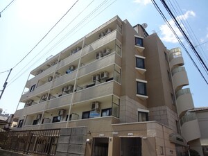 カプリーヌ栄外観写真