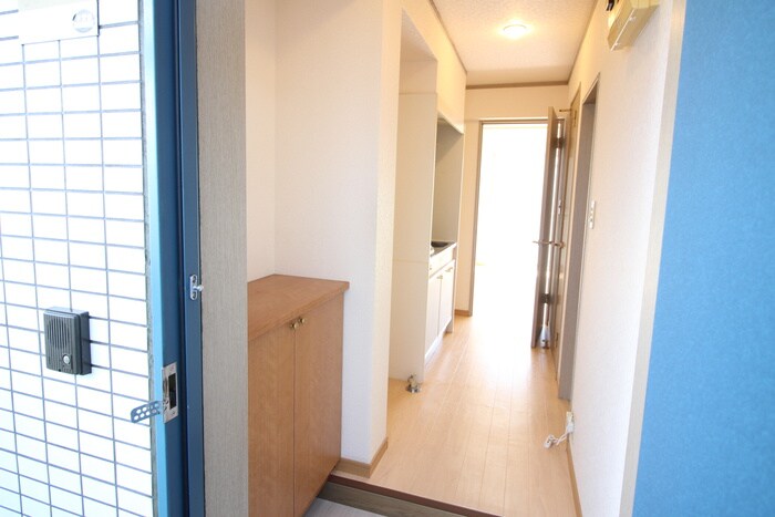 物件内観写真18　(廊下)