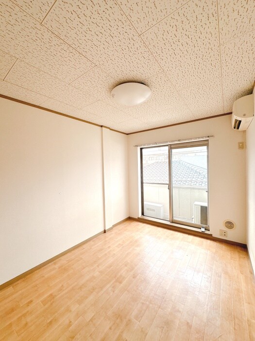 物件内観写真6　(居室)