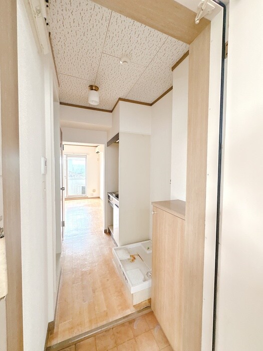 物件内観写真12　(廊下)