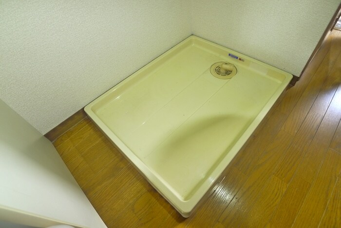 物件内観写真15　(洗濯機置場)