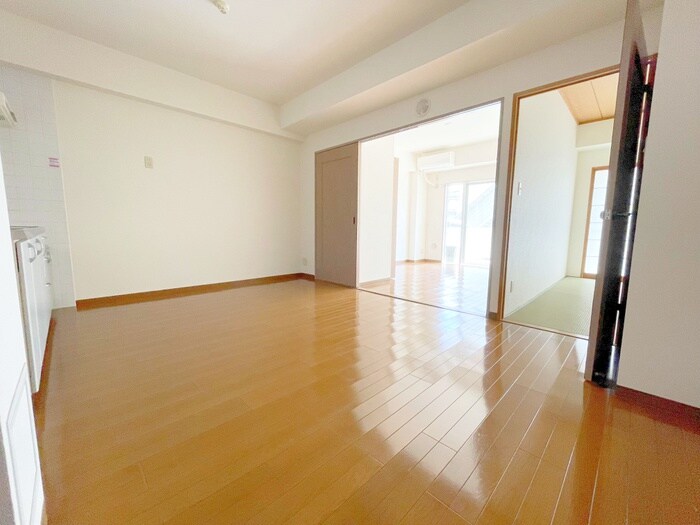 物件内観写真8　(居室)