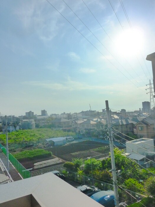 物件内観写真13　(室内からの展望)