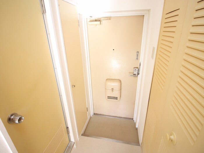 物件内観写真22　(玄関)