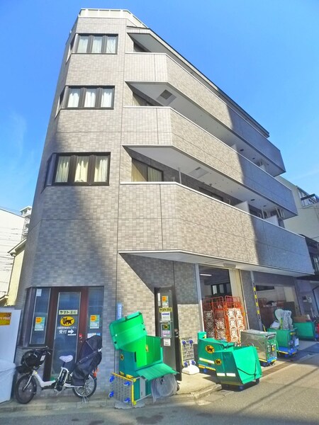 ディアハイム秋田外観写真