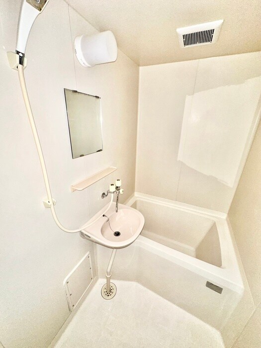 物件内観写真12　(バス／シャワールーム等)