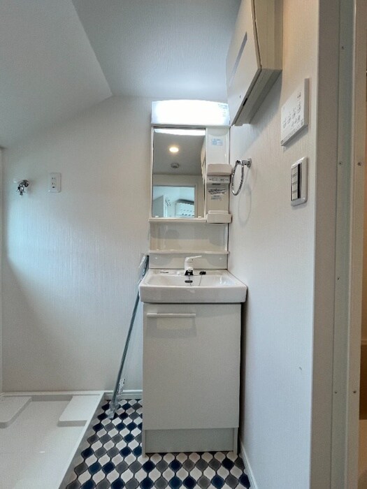 物件内観写真16　(洗面)