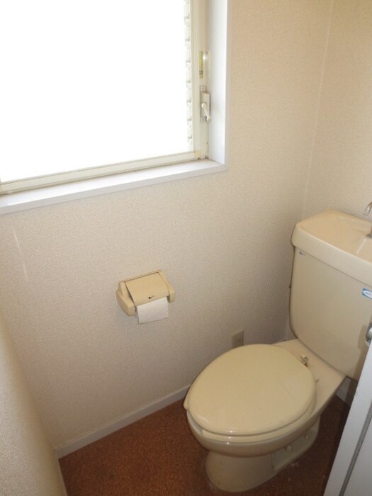 物件内観写真10　(トイレ)