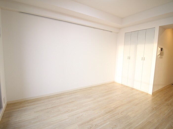 物件内観写真8　(室内からの展望)