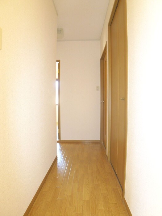 物件内観写真7　(廊下)