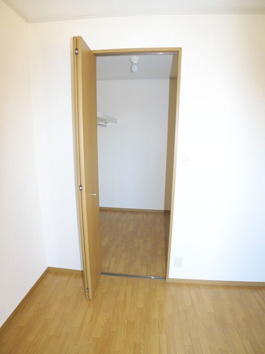 物件内観写真10　(収納)