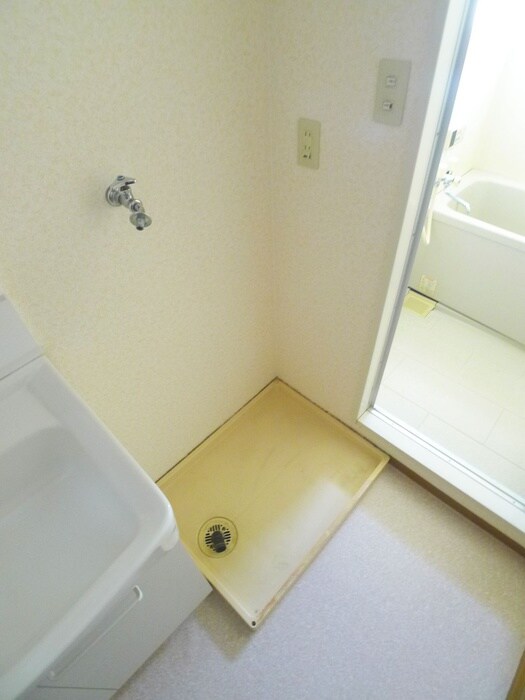 物件内観写真19　(洗濯機置場)