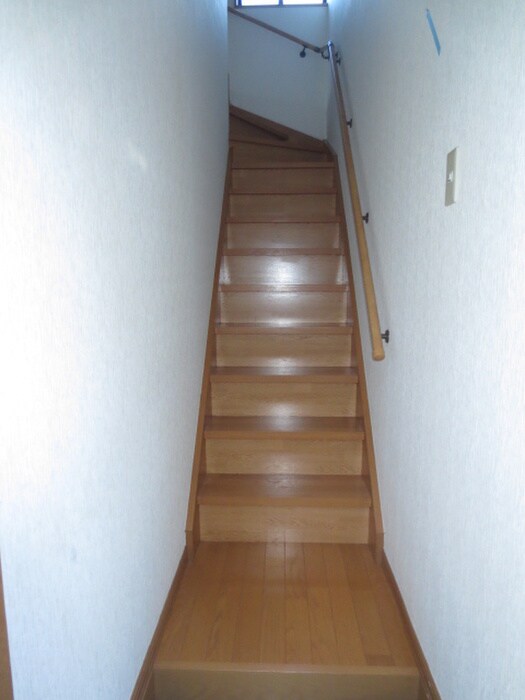 物件内観写真13　(廊下)