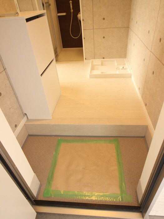 物件内観写真21　(玄関)