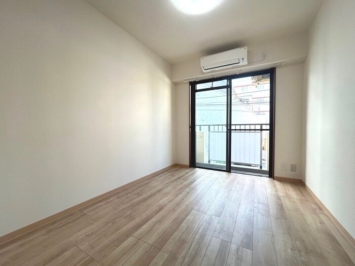 物件内観写真9　(居室)