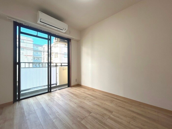 物件内観写真10　(居室)