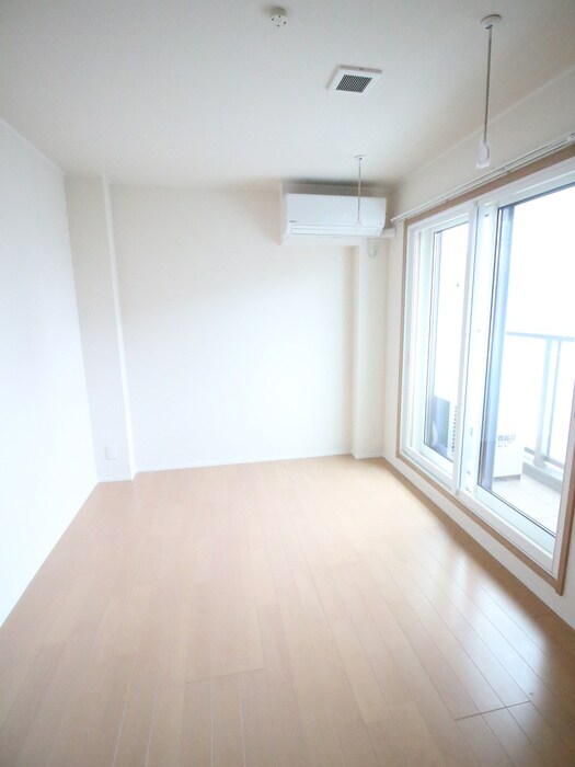 物件内観写真15　(居室)