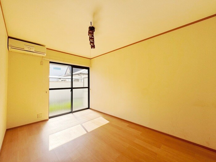 物件内観写真9　(居室)