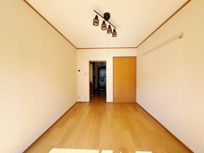 物件内観写真11　(居室)