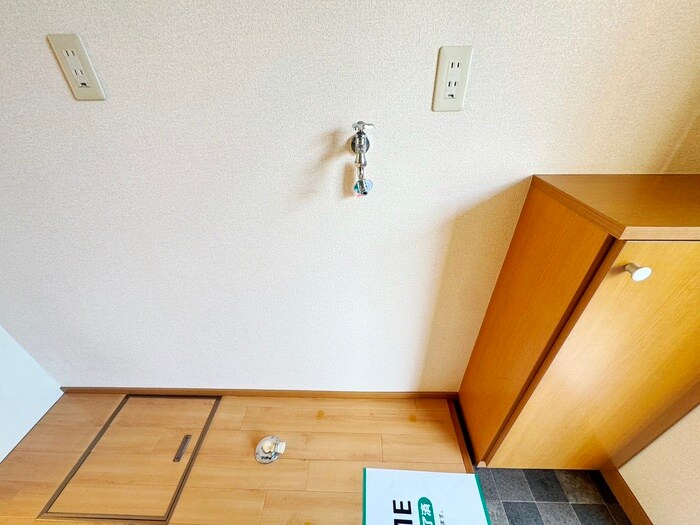 物件内観写真18　(洗濯機置場)
