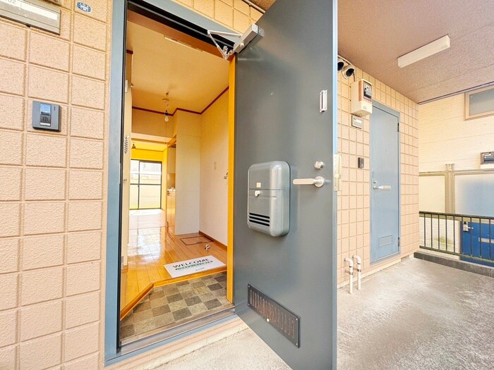 物件内観写真22　(玄関)