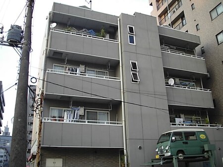 ザザハウス外観写真