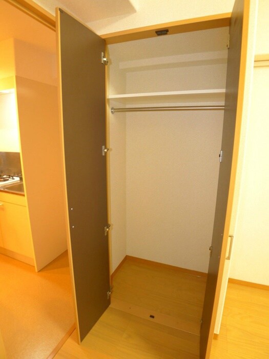 物件内観写真10　(収納)
