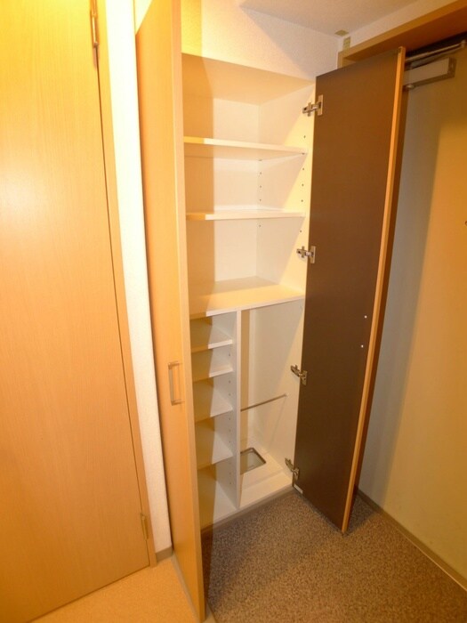 物件内観写真14　(靴箱)