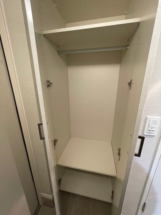 物件内観写真13　(収納)