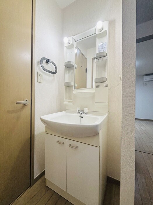 物件内観写真13　(洗面)