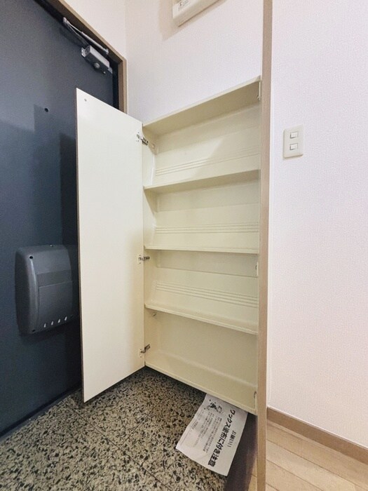 物件内観写真18　(靴箱)