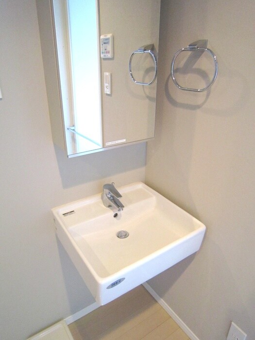 物件内観写真12　(洗面)