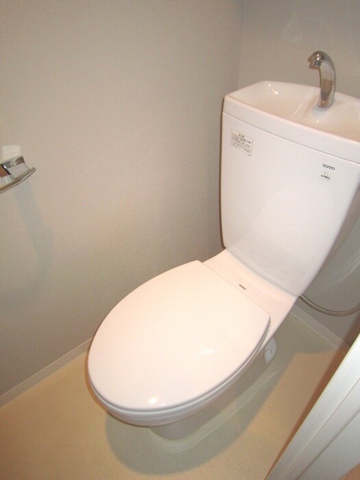 物件内観写真13　(トイレ)