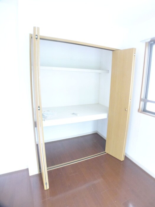 物件内観写真12　(収納)