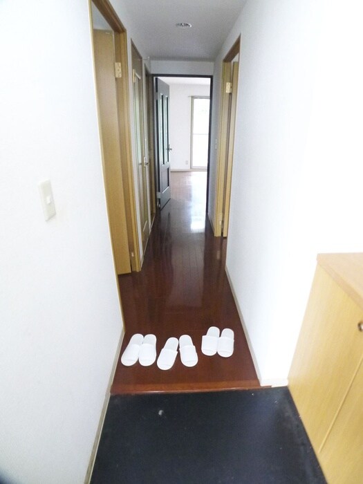 物件内観写真21　(玄関)