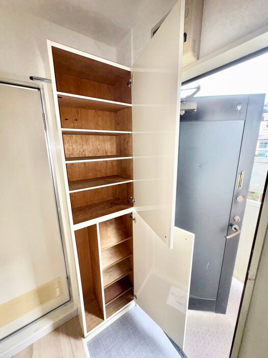 物件内観写真15　(靴箱)