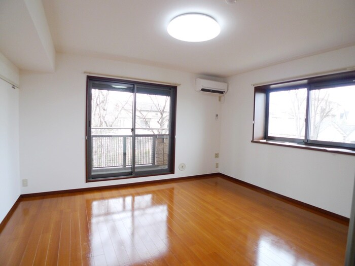 物件内観写真21　(居室)