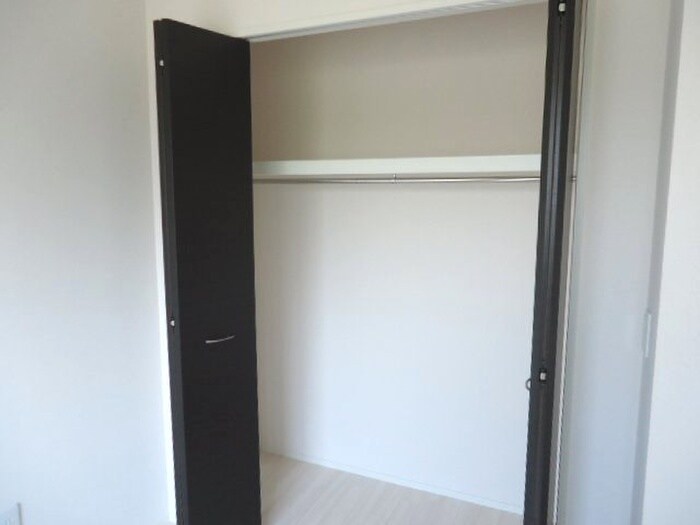 物件内観写真8　(収納)