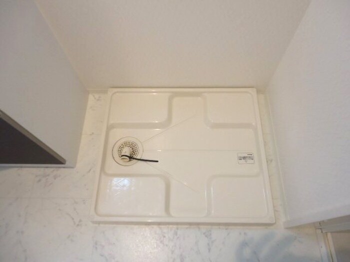 物件内観写真12　(洗濯機置場)