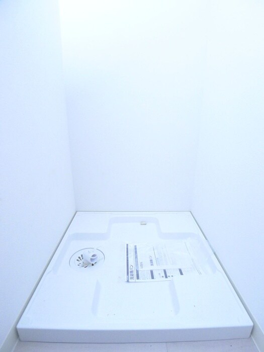 物件内観写真15　(洗濯機置場)