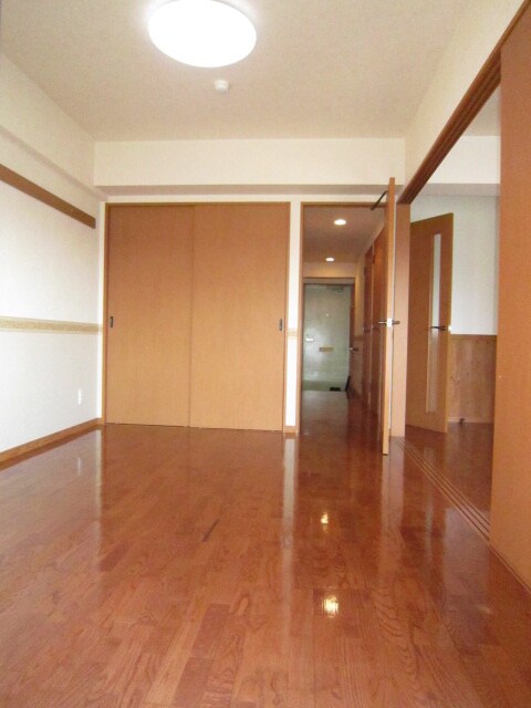 物件内観写真9　(居室)