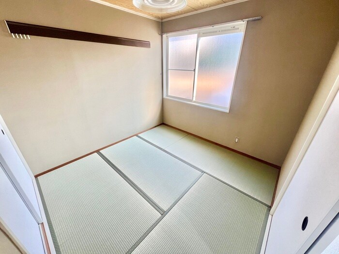 物件内観写真8　(居室)