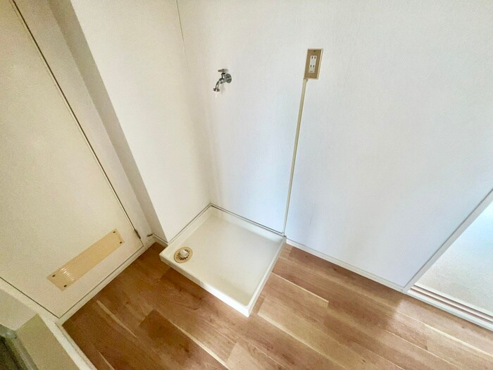 物件内観写真19　(洗濯機置場)