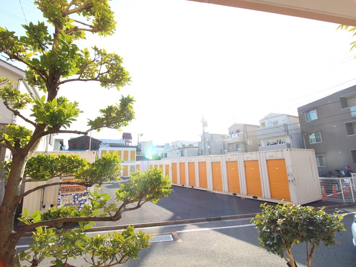 物件内観写真22　(室内からの展望)