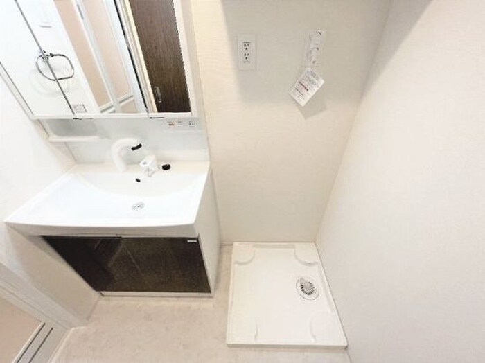 物件内観写真14　(洗濯機置場)