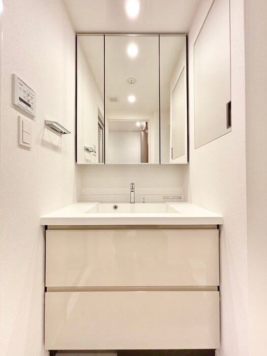 物件内観写真15　(洗面)