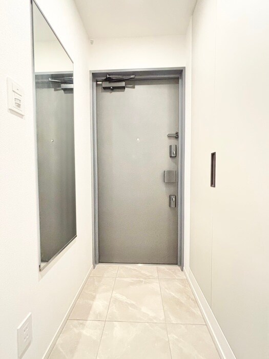 物件内観写真17　(玄関)