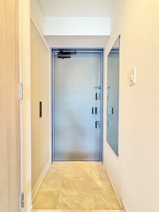 物件内観写真17　(玄関)