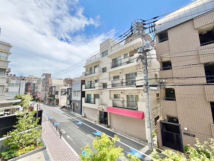 物件内観写真18　(室内からの展望)